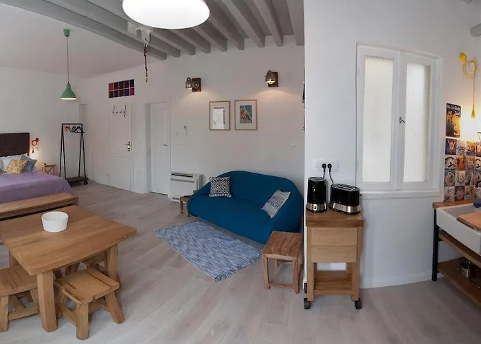 Central Chic And Cozy Lägenhet