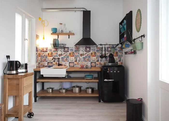 Central Chic And Cozy *